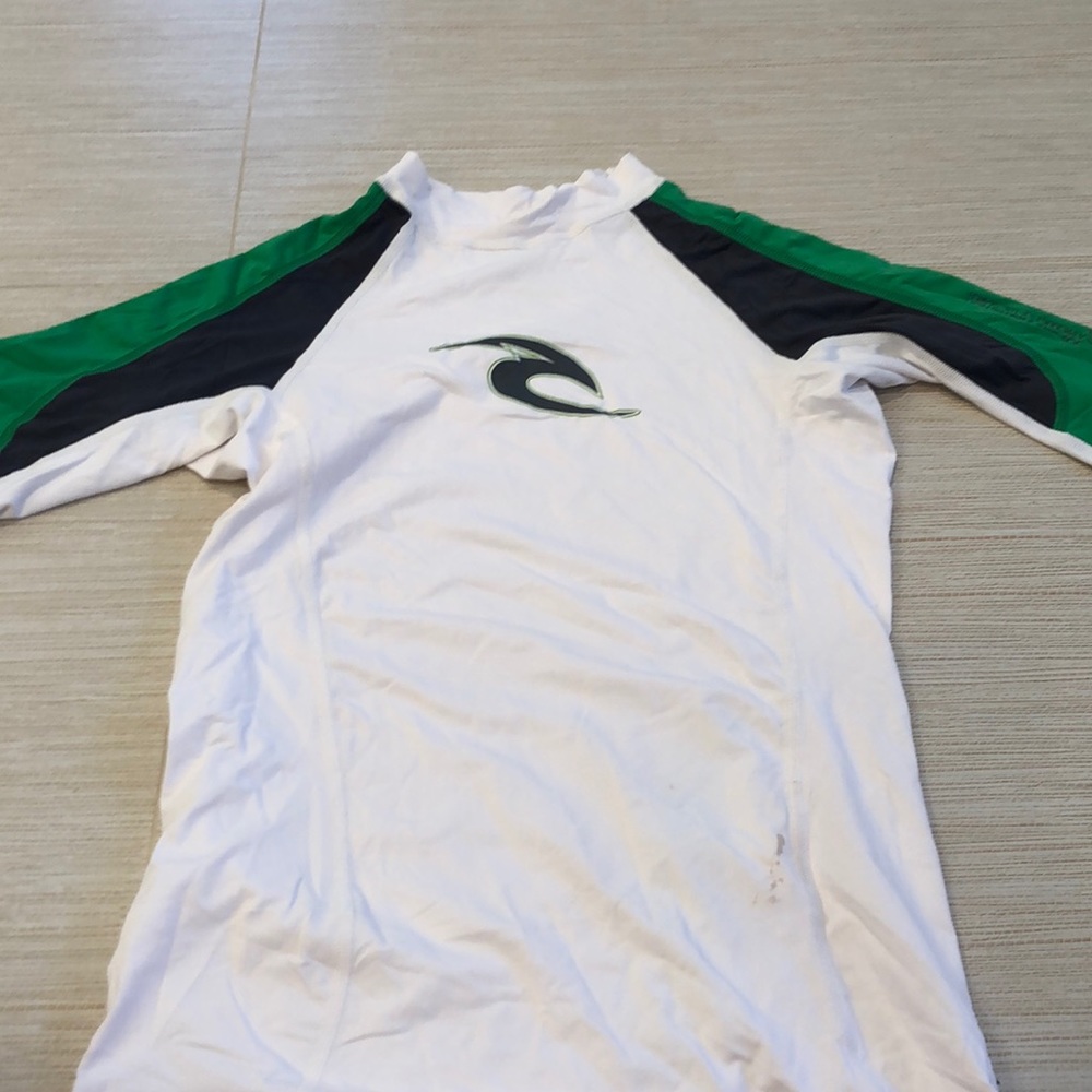 Rip curl boys rash guard brand new never worn